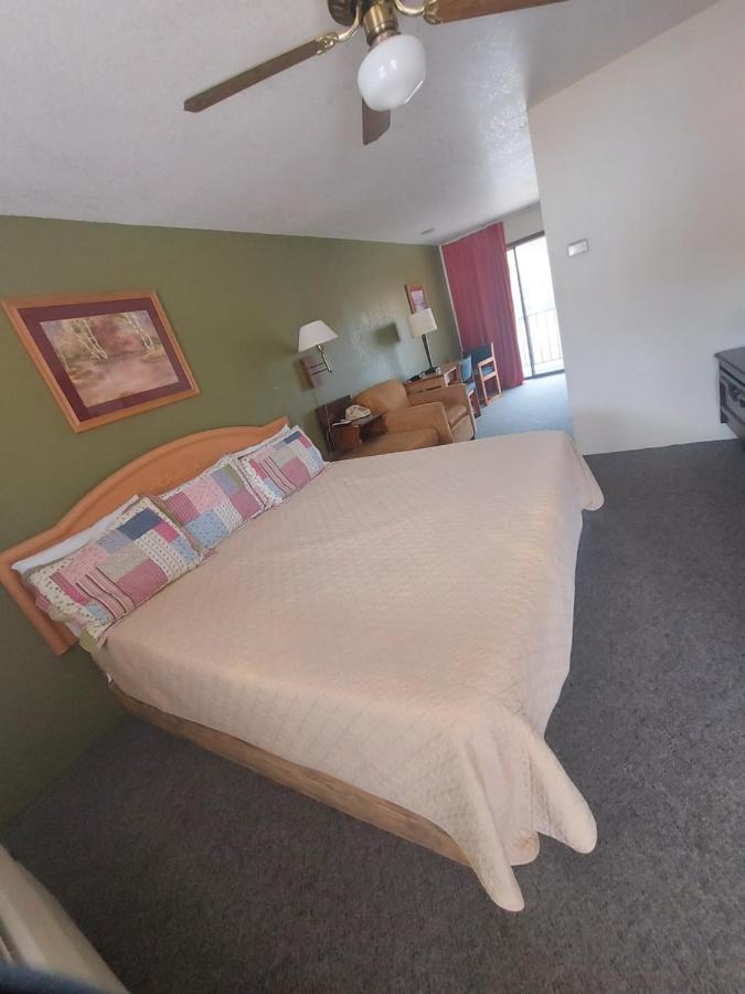 Riverview Motel Motel